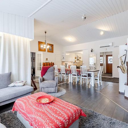 Riverside Home For Families - Beautiful House Near Santa Claus Village Рованиеми Экстерьер фото